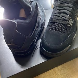 Black cat Jordan 4’s size 8.5 DEADSTOCK